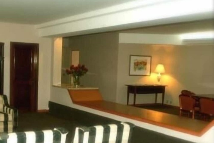 Room 21 of 28