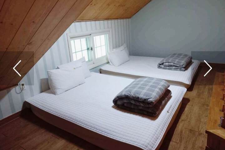 Room 6 of 63