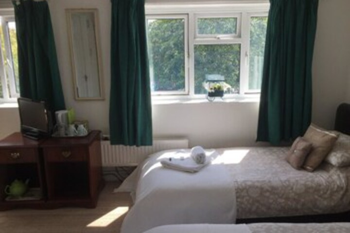 Room 14 of 157