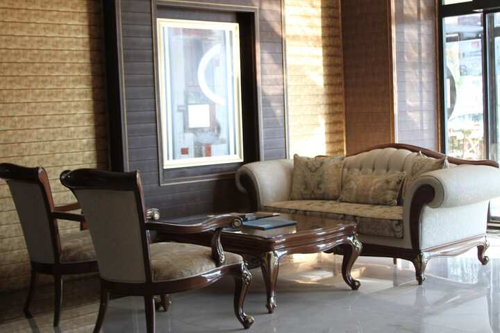 Guest Lobby