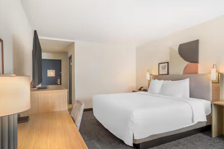 Room 48 of 57
