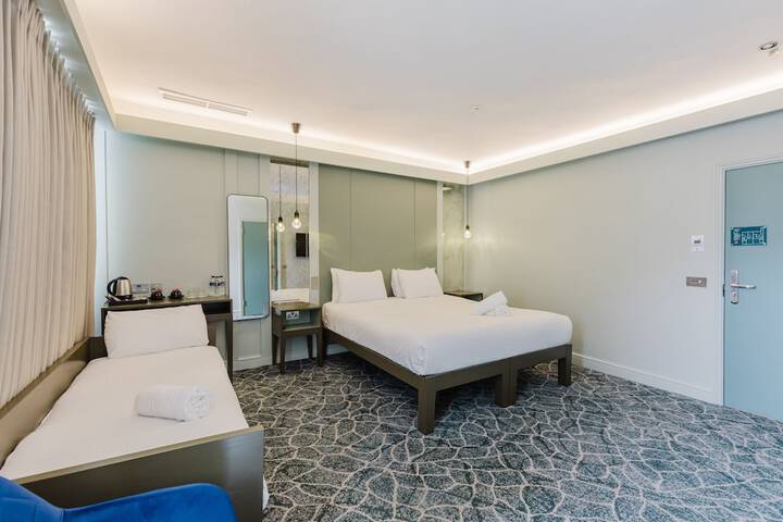 Room 147 of 263