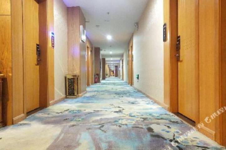 HC Jing Pin Hotel