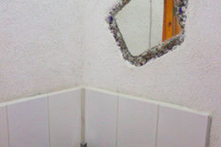 Room 2 of 26