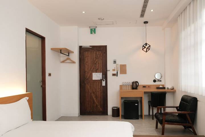 Room 25 of 92