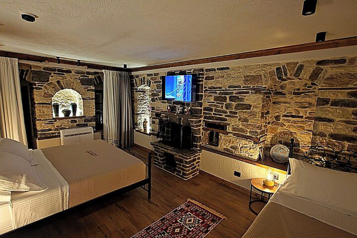 Room 74 of 124