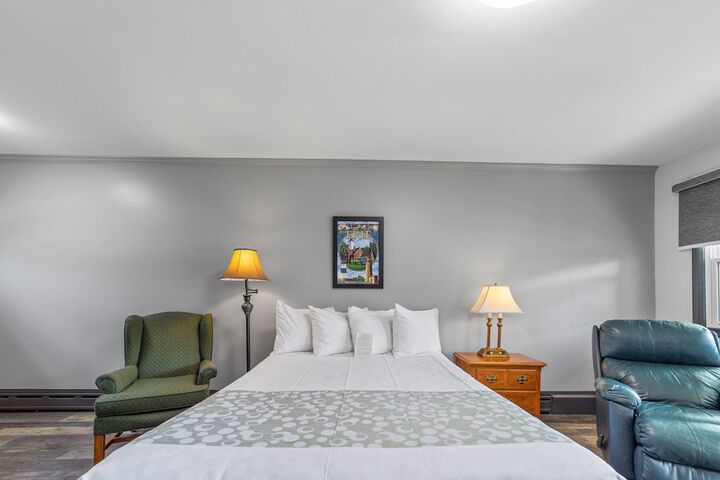 1 Queen Bed (22 of 22)
