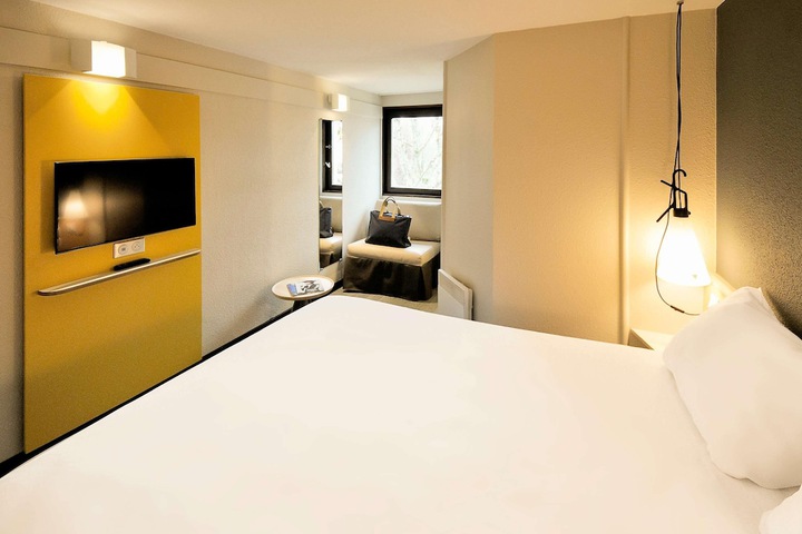 Room 15 of 92