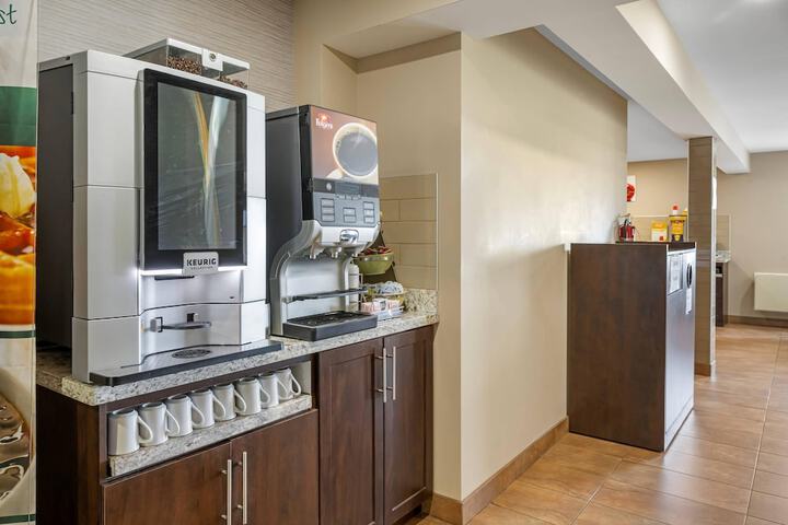 Breakfast/Coffee Service 43 of 52