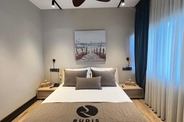 Room 20 of 75