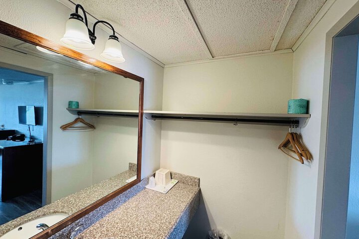 2 Double Beds (10 of 16)