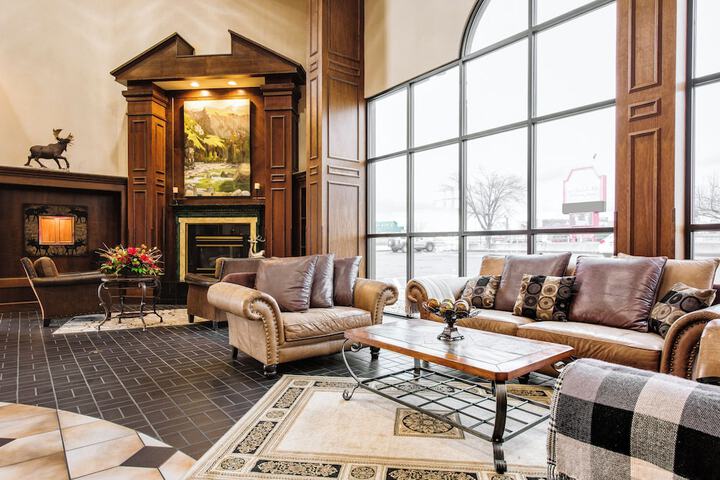 Guest Lobby