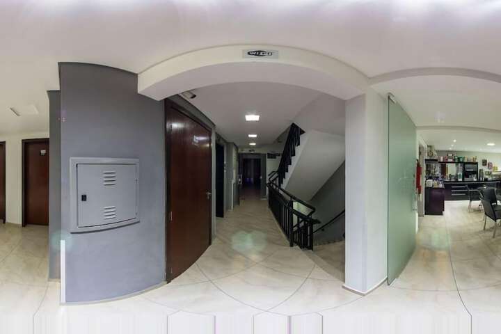 Room 7 of 11