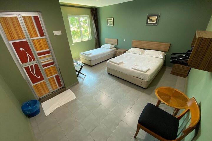 Room 18 of 31