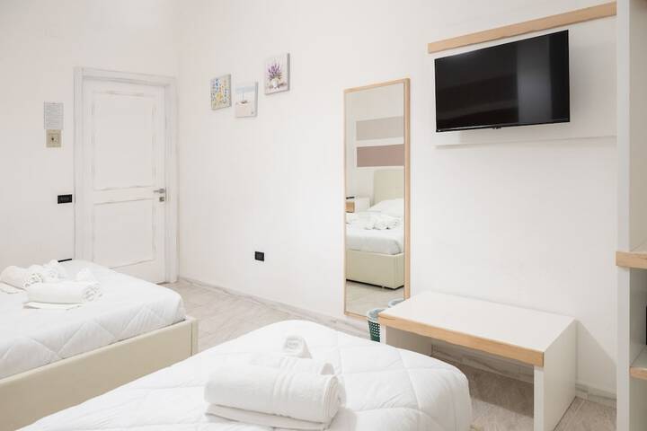 Room 18 of 49