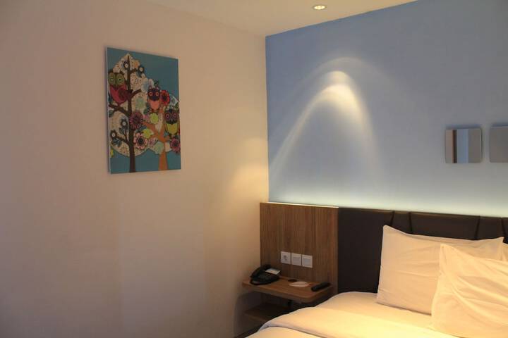 Room 16 of 53