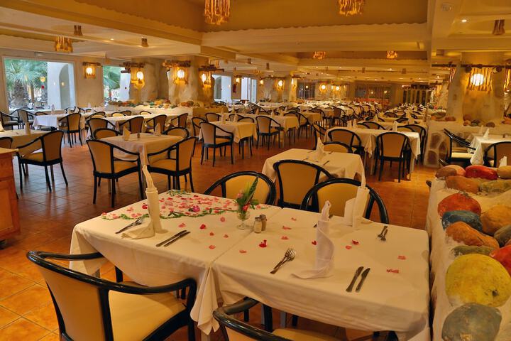 Dining 42 of 69