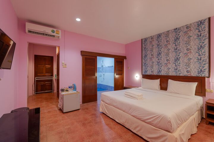 Room 35 of 127