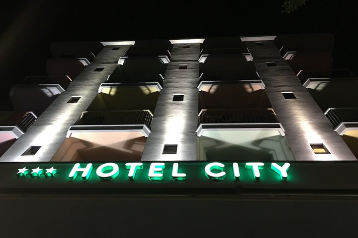 Hotel 37 of 40