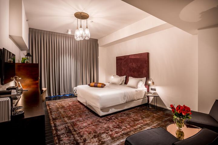 Room 15 of 85