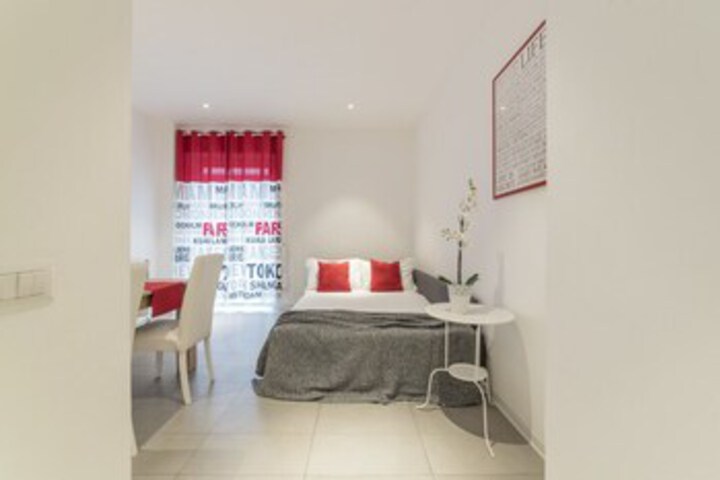 Room 8 of 37