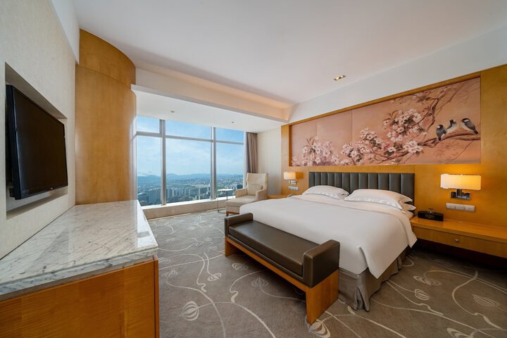 Room 10 of 66