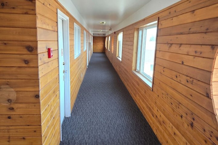Ballroom/Hall 29 of 36