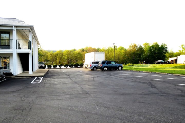 Property Grounds 33 of 39