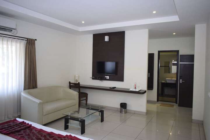 Room 7 of 35