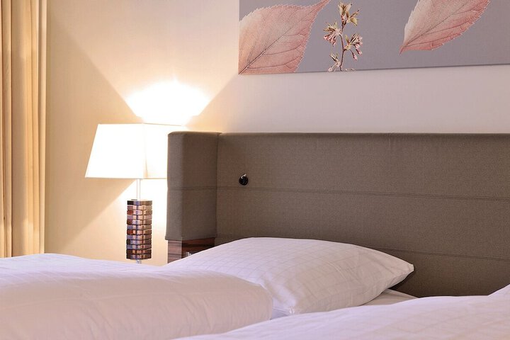 Room 49 of 179