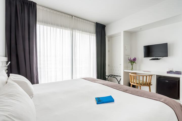 Room 73 of 181