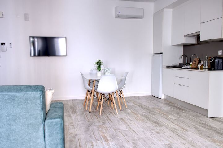 Room 6 of 29