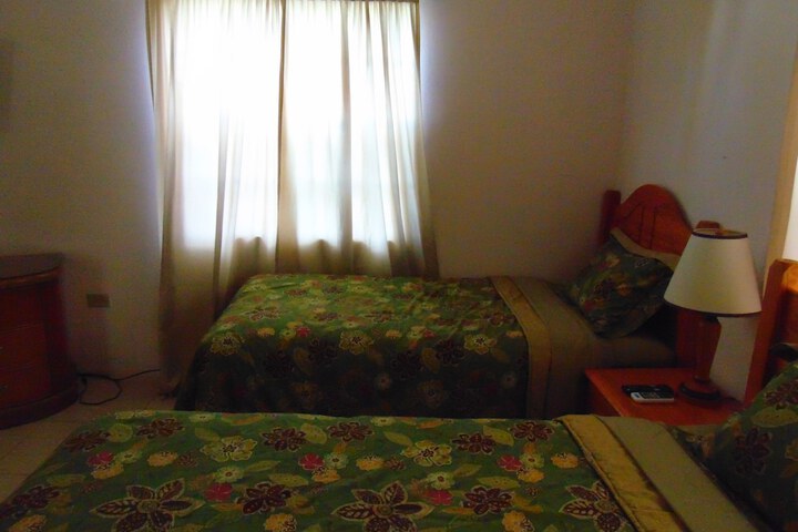 Room 93 of 193
