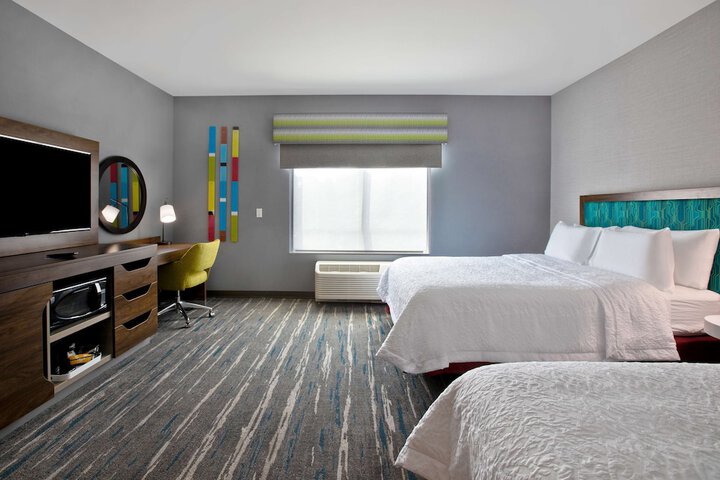 2 Queen Beds Hearing Accessible (1 of 6)