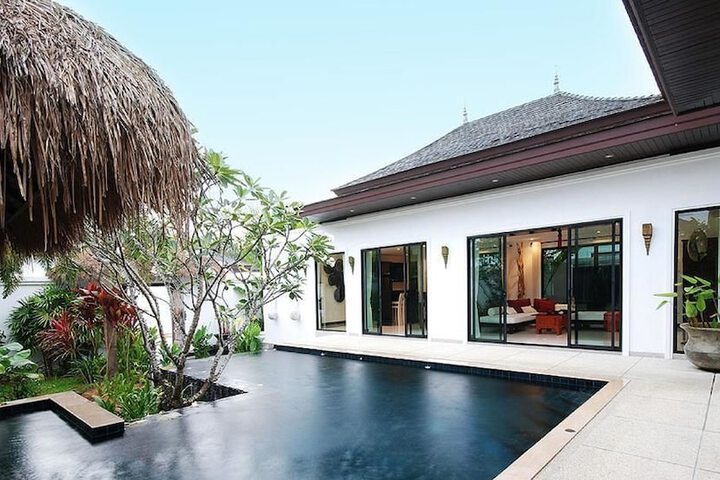 Pools & Facilities