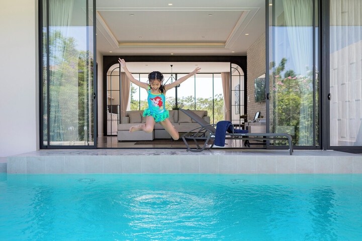 Pool 106 of 174