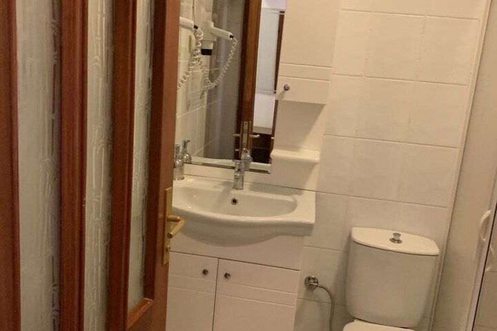 Room 7 of 139
