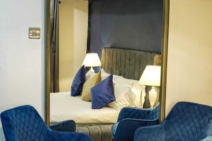 Room 17 of 42