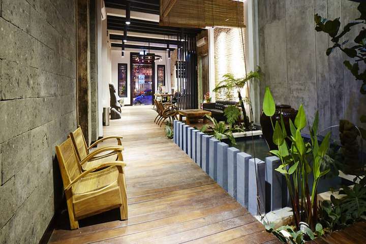 Lobby Entry