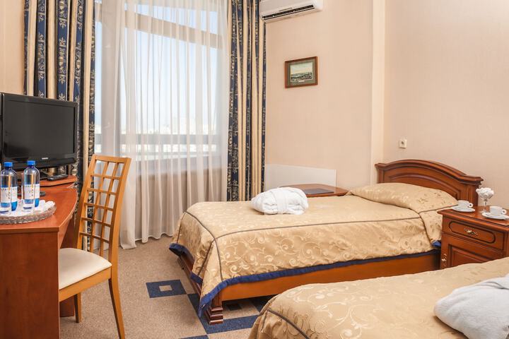 Room 26 of 104