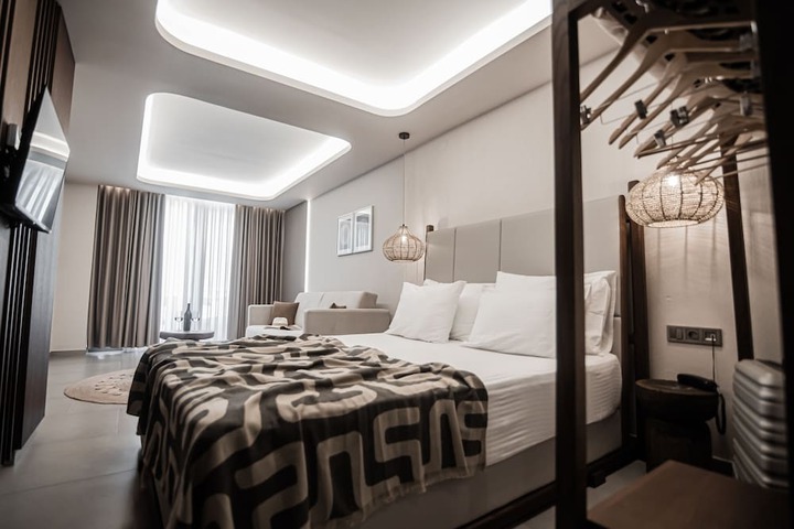 Room 13 of 60