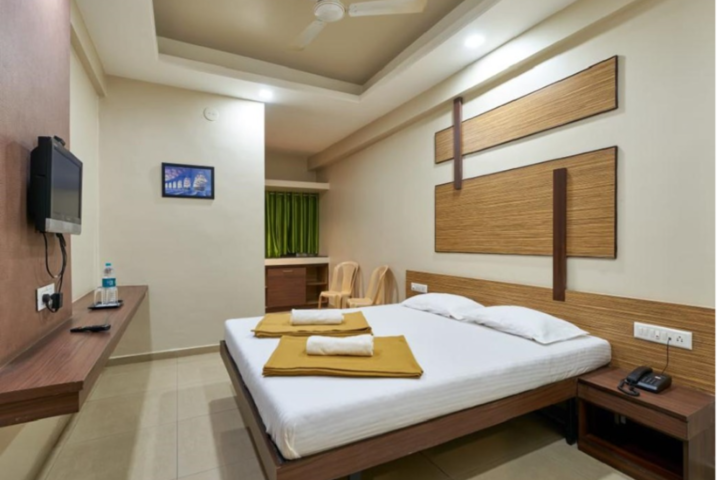 Hotel Raama Grand