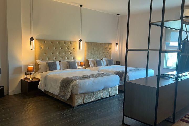 Room 14 of 40
