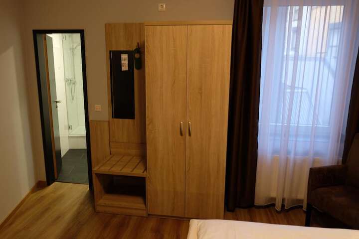 Room 19 of 65