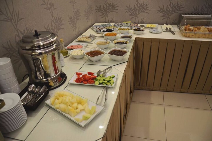 Dining 58 of 72