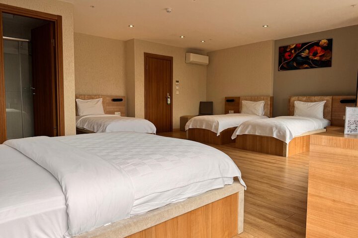 Room 7 of 31