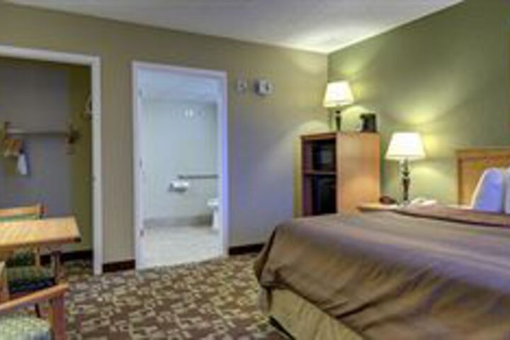 Room 6 of 7