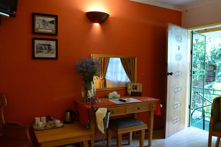 Room 6 of 43