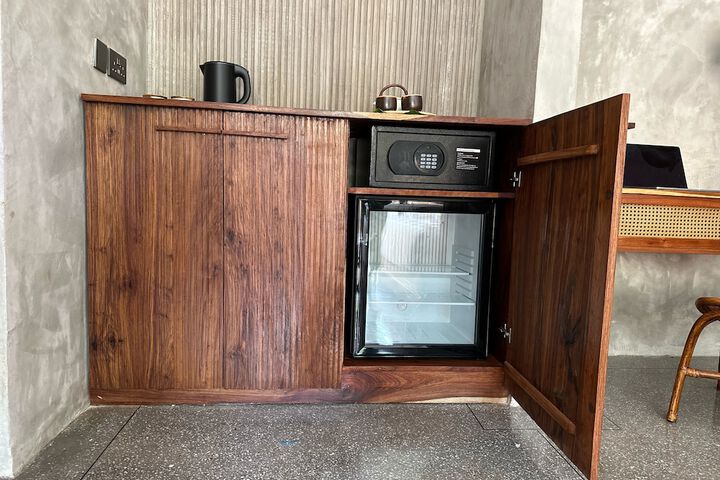 Room 8 of 29