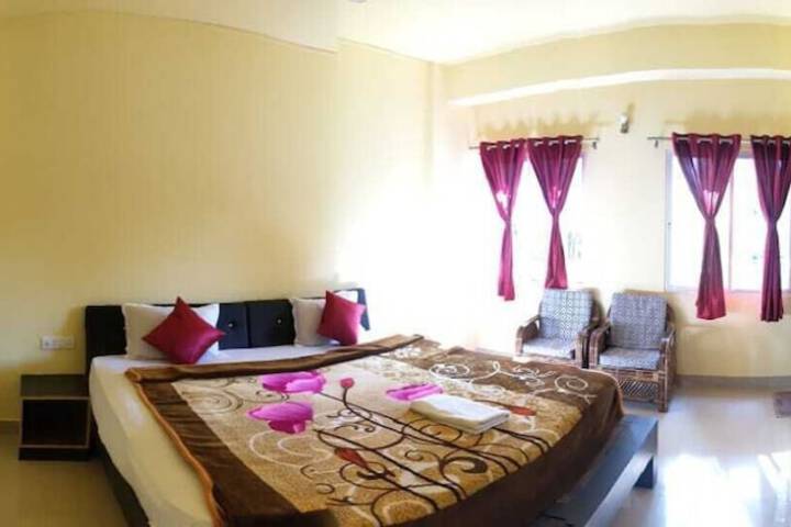 Room 4 of 7